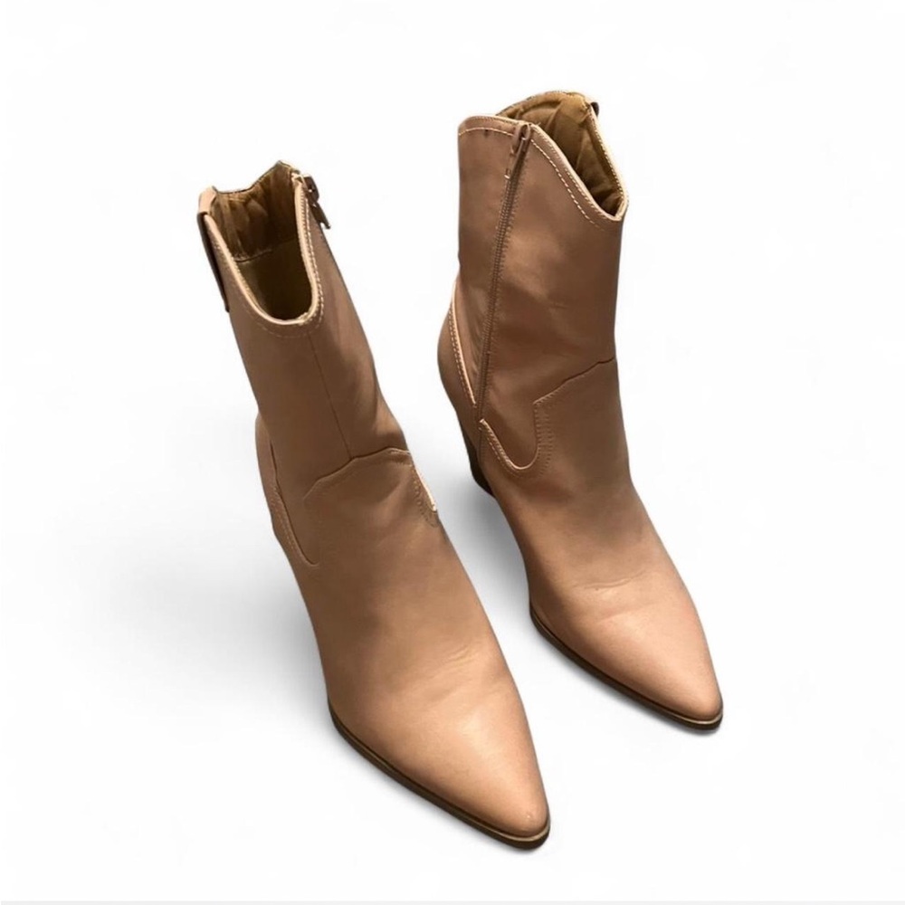 Elegant Light Pink Women's Boots